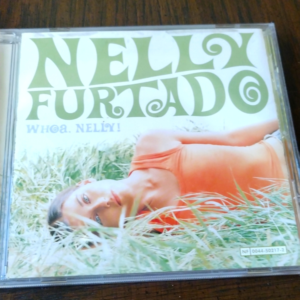 Nelly Furtado CD, Whoa Nelly